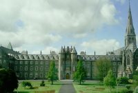 universitas terbaik di Irlandia