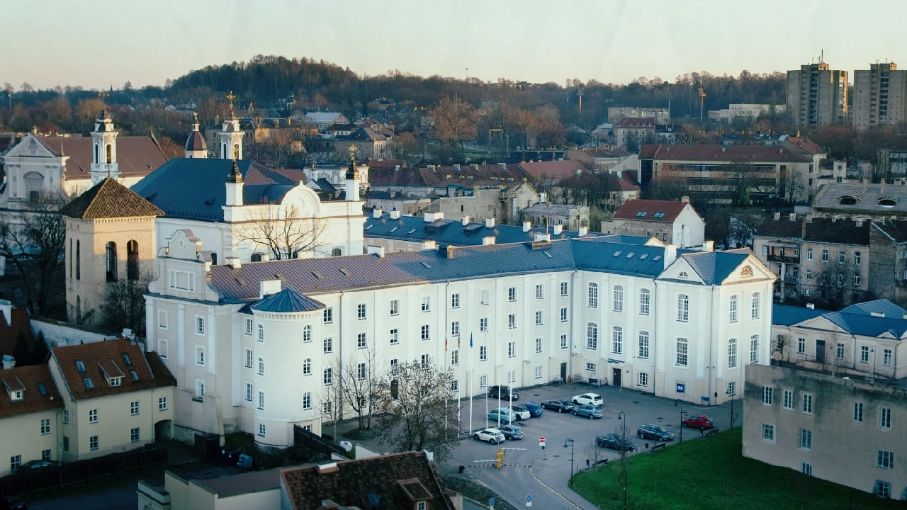 universitas terbaik di Lithuania