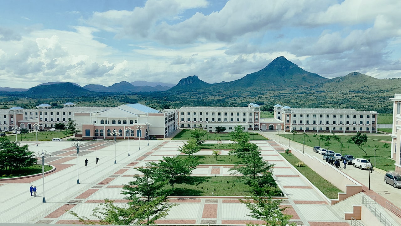 universitas terbaik di Malawi