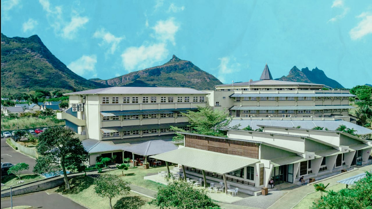 universitas terbaik di Mauritius