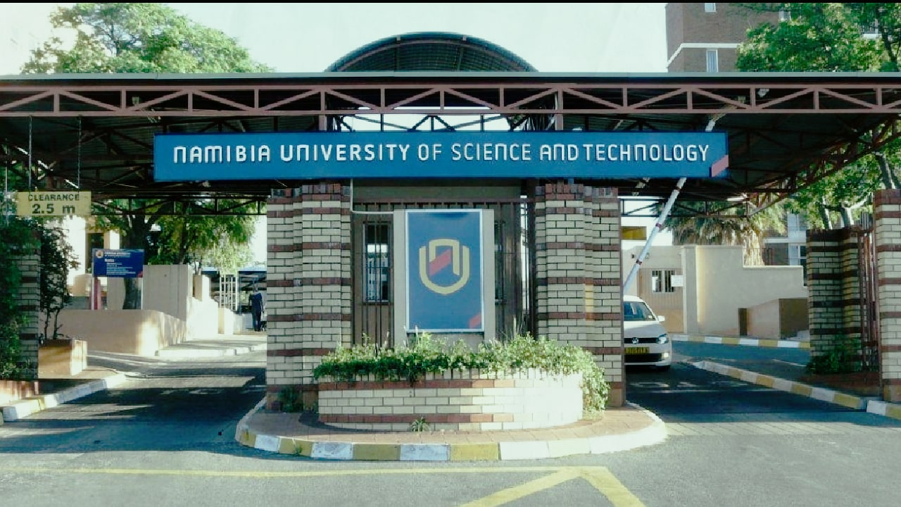 universitas terbaik di Namibia