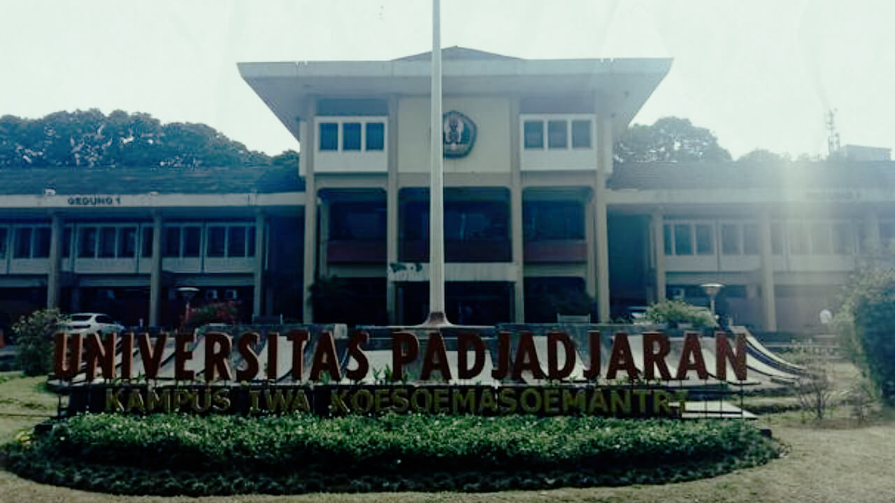 Universitas Terbaik di Sungai Penuh