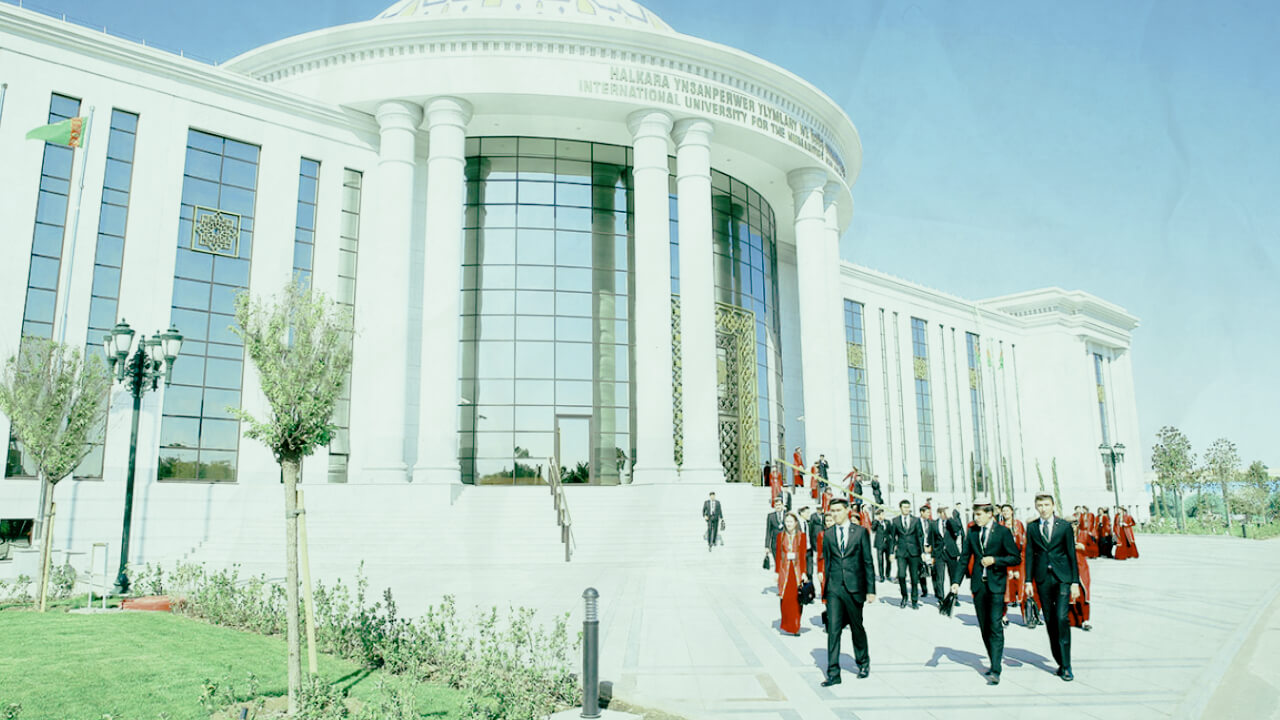 Universitas Terbaik di Turkmenistan